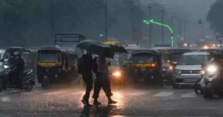 കേരളത്തില്‍ അതിതീവ്ര മഴയ്ക്ക് സാധ്യത; നാല് ജില്ലകളില്‍ ഇന്ന് റെഡ് അലേര്‍ട്ട്