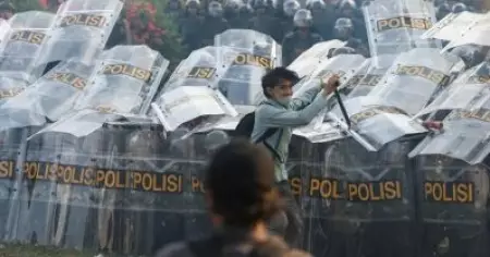 പ്രതിഷേധം; തെരഞ്ഞെടുപ്പ് നിയമം മാറ്റാനുള്ള പദ്ധതി റദ്ദാക്കി ഇന്തോനേഷ്യൻ സർക്കാർ