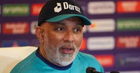 പാകിസ്ഥാനെ അവരുടെ തട്ടകത്തില്‍ പരാജയപ്പെടുത്താന്‍ എളുപ്പമല്ല; രണ്ടാം ടെസ്റ്റിന് മുന്നോടിയായി സംസാരിച്ച് ബംഗ്ലാദേശ് പരിശീലകന്‍