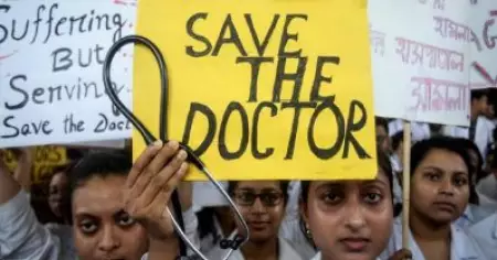 കൊല്‍ക്കത്തയിലെ ഡോക്ടറുടെ കൊലപാതകം; കേരളത്തില്‍ ഇന്ന് ജൂനിയര്‍ ഡോക്ടര്‍മാര് സമരത്തില്‍, നാളെ രാജ്യവ്യാപക പണിമുടക്ക്