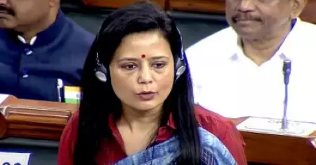 ബംഗാളില്‍ കേന്ദ്ര മന്ത്രിമാര്‍ പങ്കെടുക്കുന്ന പരിപാടികളില്‍ മുതിര്‍ന്ന മുസ്‌ലിം പൊലീസ് ഉദ്യോഗസ്ഥരെ മാറ്റി നിര്‍ത്തുന്നു: വര്‍ഗീയ അസംബന്ധമെന്ന് മഹുവ മൊയ്ത്ര