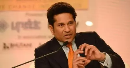 അവൻ മികച്ച രീതിയിൽ ടീമിനെ മുന്നിൽ നിന്നും നയിച്ചു: പ്രശംസയുമായി സച്ചിൻ