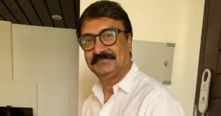 കഥ കേള്‍ക്കാനെന്ന പേരില്‍ വിളിച്ചുവരുത്തി ലൈംഗികമായി ആക്രമിച്ചു; പിന്നാലെ 10000 രൂപ അയച്ചുനല്‍കി; വി.കെ. പ്രകാശിനെതിരെ കഥാകൃത്ത്