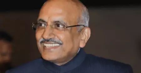 കര്‍ണാടകയിലെ ഹിജാബ് നിരോധനം ശരിവെച്ച ജഡ്ജിയും വിശ്വഹിന്ദു പരിഷത്ത് പരിപാടിയില്‍