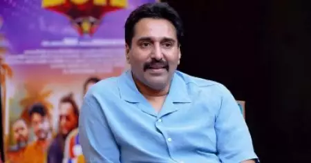അത്രയും സീനിയറായിട്ടുള്ള ഞാന്‍ എന്തിനാണ് അയാളെ കെട്ടപ്പിടിക്കേണ്ടതെന്ന് ആദ്യം ചിന്തിച്ചു, എന്നാല്‍....: റഹ്‌മാന്‍