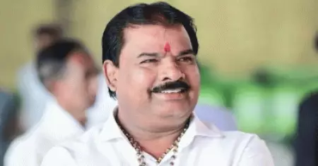 രാഹുല്‍ ഗാന്ധിയുടെ നാവരിയുന്നവര്‍ക്ക് 11 ലക്ഷം രൂപ പാരിതോഷികം പ്രഖ്യാപിച്ച് ഷിന്‍ഡെ വിഭാഗം ശിവസേന എം.എല്‍.എ