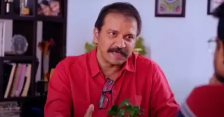 ഇപ്പോഴും ഒരു പുതുമുഖസംവിധായകന്റെ ആവേശത്തോടെ, സിനിമകളെപ്പറ്റി സംസാരിക്കുന്ന അദ്ദേഹം വലിയൊരു മാതൃകയാണ്: ശ്രീകാന്ത് മുരളി