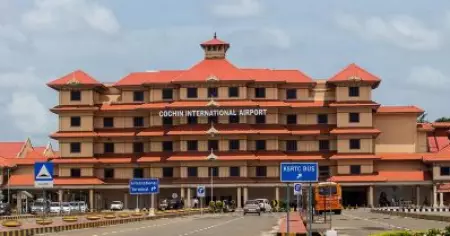 നെടുമ്പാശ്ശേരിയില്‍ മനുഷ്യബോംബെന്ന് യാത്രക്കാരന്റെ വ്യാജ ഭീഷണി
