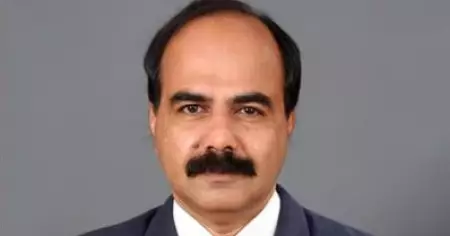 മോഹനന്‍ കുന്നുമ്മല്‍ ആരോഗ്യ സര്‍വകലാശാല വി.സിയായി തുടരും; പുനര്‍ നിയമനം ശെരിവെച്ച് ഗവര്‍ണര്‍