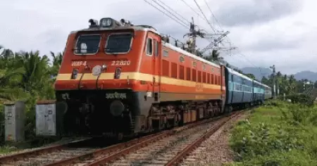ഭക്ഷണത്തിന് അമിതവില ഈടാക്കിയതിനെ ചോദ്യം ചെയ്തു; പരാതിക്കാരനെ മര്‍ദിച്ച് റെയില്‍വേ കാറ്ററിങ് ജീവനക്കാര്‍