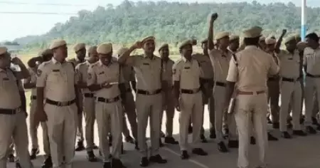 മെച്ചപ്പെട്ട തൊഴില്‍ സാഹചര്യത്തിന് വേണ്ടി സമരം ചെയ്തു; തെലങ്കാനയില്‍ പത്ത് സ്‌പെഷ്യല്‍ പൊലീസ് ഉദ്യോഗസ്ഥരെ പിരിച്ചുവിട്ടു