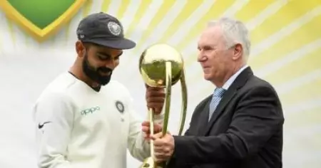 വിരാടിനെ സെഞ്ച്വറി തികയ്ക്കാന്‍ അനുവദിച്ചത് എനിക്ക് ഇഷ്ടപ്പെട്ടില്ല; ഓസ്‌ട്രേലിയയെ കടന്നാക്രമിച്ച് അലന്‍ ബോര്‍ഡര്‍