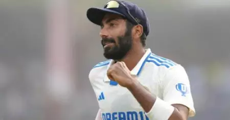 ബുംറയ്ക്ക് മാത്രമായി ഇന്ത്യയെ ജയിപ്പിക്കാനാവില്ല; ഇന്ത്യക്ക് മുന്നറിയിപ്പുമായി മുൻ താരം