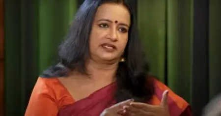 ലാലേട്ടന്റെയും മമ്മൂക്കയുടേയും സിനിമകള്‍ കാണുമെന്നല്ലാതെ ആരാധനയുണ്ടായിരുന്നില്ല, എന്നാല്‍ ഒന്നിച്ചഭിനയിച്ചപ്പോള്‍ അദ്ദേഹം ഫാനാക്കി മാറ്റി: ഷൈനി സാറ