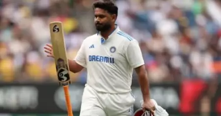 പരിക്കേറ്റ് മടക്കം, തിരിച്ചുവരവില്‍ റെക്കോഡും; ധോണീ... ഗില്‍ക്രിസ്‌റ്റേ... നിങ്ങള്‍ സെയ്ഫല്ല