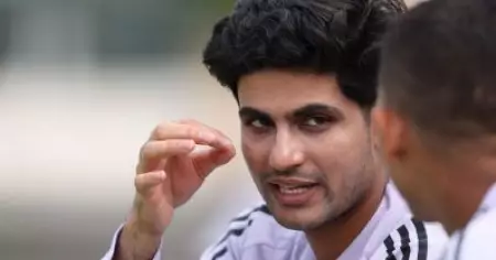 ഇന്ത്യയ്ക്ക് ലഭിച്ചത് വലിയ തിരിച്ചടി; ഗില്ലിന്റെ ക്യാപ്റ്റന്‍സിയില്‍ സ്‌ക്വാഡ് പ്രഖ്യാപിച്ചതിന് പിന്നാലെ വോണ്‍