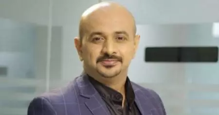 വേടനെതിരെ നടക്കുന്നത് വംശീയ വേട്ട, ലഹരിയുടെ ഉറവിടമാണ് കണ്ടത്തേണ്ടത്; 'കഞ്ചാവ് തുന്നിയിട്ട കുപ്പായം' തലക്കെട്ടിനെ വിമര്‍ശിച്ച് അരുണ്‍ കുമാര്‍