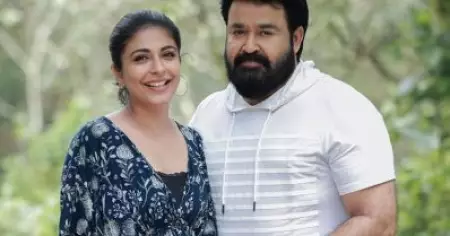 ലാലേട്ടന്‍ യൂത്തിന്റെ ഇടയിലേക്ക് ഇറങ്ങിവരും; ആദ്യം ഭയം തോന്നിയെങ്കിലും പെട്ടെന്ന് മാറി: ലിയോണ