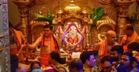 ഭക്തർ 'മാന്യമായ വസ്ത്രം' ധരിക്കണം; സിദ്ധിവിനായക ക്ഷേത്രത്തിൽ ഷോർട്ട് സ്കേർട്ടുകൾക്ക് നിരോധനം