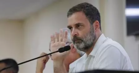 ജനാധിപത്യം ഇതിലും മികച്ചത് അർഹിക്കുന്നു; പുതിയ തെരഞ്ഞെടുപ്പ് കമ്മീഷണറുടെ നിയമനത്തിൽ കേന്ദ്രത്തിനെതിരെ കോൺഗ്രസ്