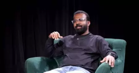 മലയാളം ശരിയാകാത്തതുകൊണ്ട് സ്പാനിഷാണ് ചാക്കോച്ചന്റെ പടത്തിലെ പാട്ടിനായി ഉപയോഗിച്ചത്; അതെന്നെ രക്ഷിച്ചു: ജേക്‌സ് ബിജോയ്