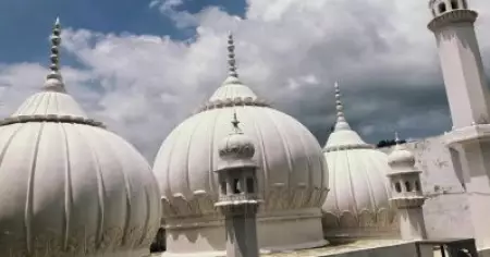 മീററ്റ് പള്ളിക്ക് പുറത്ത് ഹനുമാൻ ചാലിസ പാരായണം; തീവ്ര ഹിന്ദുത്വ സംഘടനാ നേതാവിനെതിരെ കേസെടുത്ത് പൊലീസ്