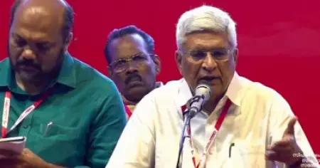 ഇന്ത്യയിലുള്ളത് നവഫാസിസം, ഞങ്ങൾ കേന്ദ്രത്തെ അംഗീകരിക്കുന്നുവെന്ന് പറയുന്നവർ സി.പി.ഐ.എമ്മിന്റെ ഫാസിസ്റ്റ് വിരുദ്ധ രേഖകൾ വായിക്കാത്തവർ: പ്രകാശ് കാരാട്ട്