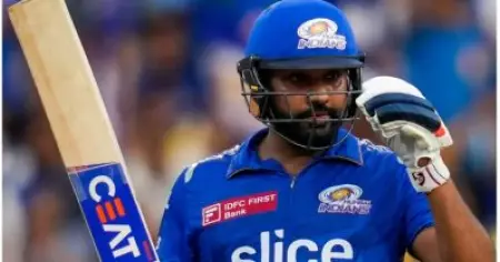 ജീവന്‍ മരണപോരാട്ടത്തില്‍ ഹിറ്റാവാന്‍ രോഹിത്; നോട്ടമിടുന്നത് 'ട്രിപ്പിള്‍ സെഞ്ച്വറി'