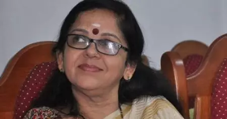 രതിനിര്‍വ്വേദം കണ്ടാണോ നാട്ടിലെ ആണ്‍കുട്ടികളില്‍ ആരെങ്കിലുമൊക്കെ കുടുംബത്തിലെ മുതിര്‍ന്ന ചേച്ചിമാരെ കാമിച്ചു തുടങ്ങിയത്? എസ്. ശാരദക്കുട്ടി