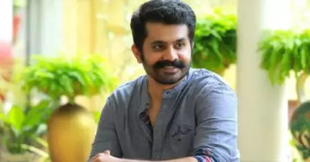 എല്ലാവരും ബഹുമാനിക്കുന്ന തെന്നിന്ത്യന്‍ നടി; സംസാരിച്ച് തുടങ്ങിയപ്പോള്‍ വളരെ സിമ്പിളാണെന്ന് മനസിലായി: വിഷ്ണു വിനയ്