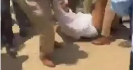 അംബേദ്കർ ജയന്തി ദിനത്തിൽ ഹൈദരാബാദിൽ ദളിത്  തൊഴിലാളിയെ അർദ്ധനഗ്നയാക്കി വലിച്ചിഴച്ച് പൊലീസ്