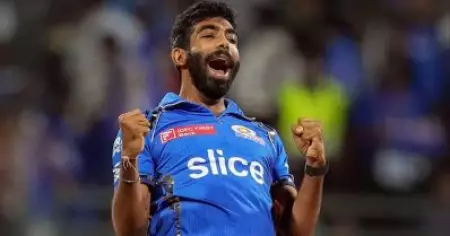 ടീമിന്റെ ചരിത്രവും തിരുത്തി, ആശാനെയും വെട്ടി; ആദ്യ വിക്കറ്റില്‍ ചരിത്രമെഴുതി ബൂം ബൂം ബുംറ