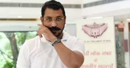 വഖഫ് ഭേദഗതി നിയമത്തിനെതിരെ സുപ്രീം കോടതിയെ സമീപിച്ച് ദളിത് നേതാവ് ചന്ദ്രശേഖർ ആസാദ്