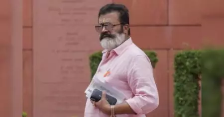 കേന്ദ്രമന്ത്രിയെ കണ്ടവരുണ്ടോ? സുരേഷ് ഗോപിയെ കാണാനില്ലെന്ന പരാതിയുമായി കെ.എസ്.യു നേതാവ്