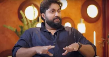 എല്ലാ ആഴ്ചയും എന്റെ പടങ്ങളുടെ പോസ്റ്റര്‍ കണ്ടപ്പോള്‍ അതെല്ലാം ഹിറ്റാണോയെന്ന് അയാള്‍ എന്നോട് ചോദിച്ചിട്ടുണ്ട്: ധ്യാന്‍ ശ്രീനിവാസന്‍