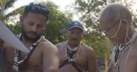 ഇന്റര്‍നെറ്റ് ലഭിച്ചതിന്‌ശേഷം പോണ്‍ അഡിക്ടായെന്ന ന്യൂയോര്‍ക്ക് ടൈംസ് ലേഖനം; അപകീര്‍ത്തി കേസ് ഫയല്‍ ചെയ്ത് ആമസോണ്‍ ഗോത്രവിഭാഗം