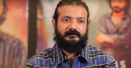 അന്ന് ഞാന്‍ കരഞ്ഞു, ഇവനെയും കൊണ്ട് ഒരിടത്തും പോകാന്‍ പറ്റില്ലെന്നാണ് ആ നടന്‍ പറഞ്ഞത്: ശ്രീനാഥ് ഭാസി