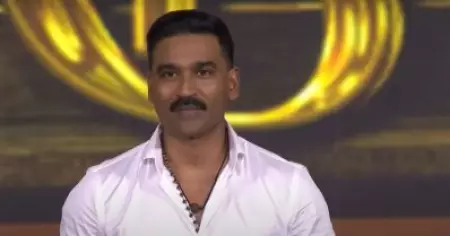 ആ സംവിധായകനെ വിശ്വസിച്ച് അഭിനയിക്കാന്‍ പോയി; എന്നിട്ടദ്ദേഹം എന്നെ തിരുപതിയില്‍ നടുറോട്ടില്‍ ഭിക്ഷക്കിരുത്തുകയാണ് ചെയ്തത്: ധനുഷ്