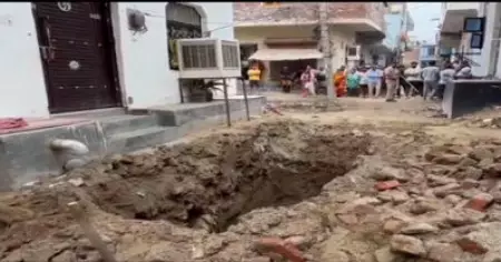 ഫരീദാബാദില്‍ സ്ത്രീധനത്തെ ചൊല്ലി തര്‍ക്കം; യുവതിയെ വീടിന് മുന്നില്‍ കുഴിച്ചിട്ട് ഭര്‍തൃകുടുംബം
