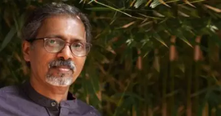 അധികാരത്തോടുള്ള ദാസ്യം, നിലമ്പൂരില്‍ വോട്ടില്ലാത്തതിനാല്‍ കണ്ണീരൊഴുക്കുന്ന എഴുത്തുകാരെ ഓര്‍ത്ത് പൊട്ടിക്കരഞ്ഞു പോകുന്നു: പി.എഫ്. മാത്യൂസ്