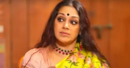 അന്നുമുതൽ ഇന്നുവരെ ഞാൻ പ്രവർത്തിച്ചിട്ടുള്ളതിൽ വെച്ച് ഏറ്റവും എളിമയുള്ള കലാകാരൻ തന്നെയാണ് ആ സൂപ്പർസ്റ്റാർ: ശോഭന