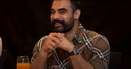 ഞാനും കരയും; സിനിമ കഴിഞ്ഞ് ലൈറ്റ് ഓണ്‍ ചെയ്യും മുമ്പ് തിയേറ്ററുകാര്‍ പത്തിരുപത് മിനിട്ട് സമയം തരണം: ടൊവിനോ തോമസ്