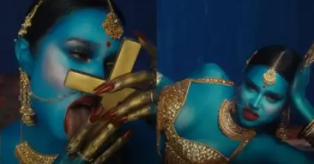 കാളി വേഷം, കുരിശ് നക്കുന്നു; റാപ്പര്‍ ടോമി ജെനസിസ് ഹിന്ദു - ക്രിസ്ത്യന്‍ മതങ്ങളെ അപമാനിച്ചെന്ന് വിമര്‍ശനം