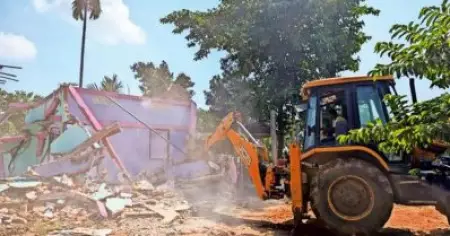 അസമില്‍ അനധികൃതരെന്ന് ആരോപിച്ച് മുസ്‌ലിങ്ങളെ കുടിയൊഴിപ്പിക്കുന്നതിനിടെ വെടിവെപ്പ്; രണ്ട് മരണം