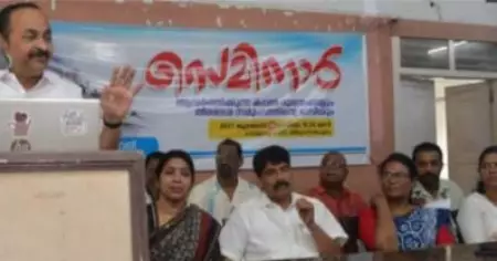 കടലില്‍ ഒഴുകി നടക്കുന്ന കണ്ടെയ്‌നറുകള്‍ അടിയന്തിരമായി നീക്കം ചെയ്യണം: തീരഭൂസംരക്ഷണ വേദി