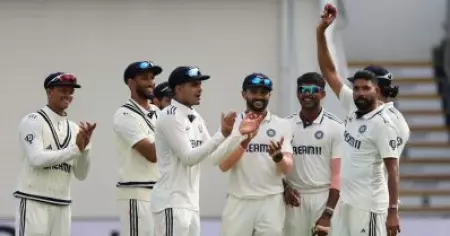 ആളിക്കത്തിയ ഇംഗ്ലണ്ടിനെ തല്ലിക്കെടുത്തി സിറാജ്; ഇംഗ്ലണ്ടിനെ വിറപ്പിക്കാന്‍ ഇന്ത്യയ്ക്ക് ബുംറ തന്നെ വേണമെന്നില്ല!