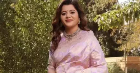 കാലങ്ങളായി തന്നെ പിന്തുടര്‍ന്ന് വെറുപ്പ് തുപ്പുന്നു; യുവതിയുടെ പേരും മുഖവും വെളിപ്പെടുത്തി സുപ്രിയ മേനോന്‍
