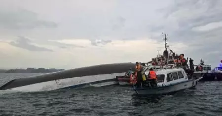 വിയറ്റ്നാമിൽ വിനോദസഞ്ചാര ബോട്ട് മുങ്ങി 34 മരണം
