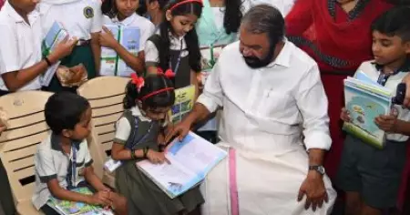 പിള്ളേര്‍ രസിക്കട്ടെന്നേ...; സ്‌കൂളുകളിലെ ആഘോഷ ദിനങ്ങളില്‍ യൂണിഫോം നിര്‍ബന്ധമാക്കില്ല: വി. ശിവന്‍കുട്ടി