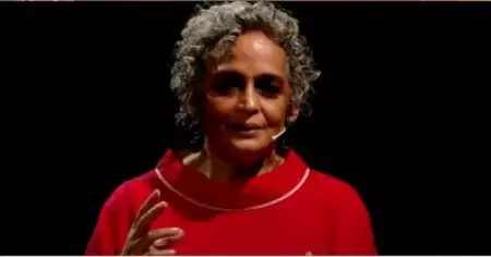 ഗസയോട് ഐക്യദാര്‍ഢ്യപ്പെടാതെ ഒരു വേദിയിലും സംസാരിക്കാനാവില്ല: അരുന്ധതി റോയ്